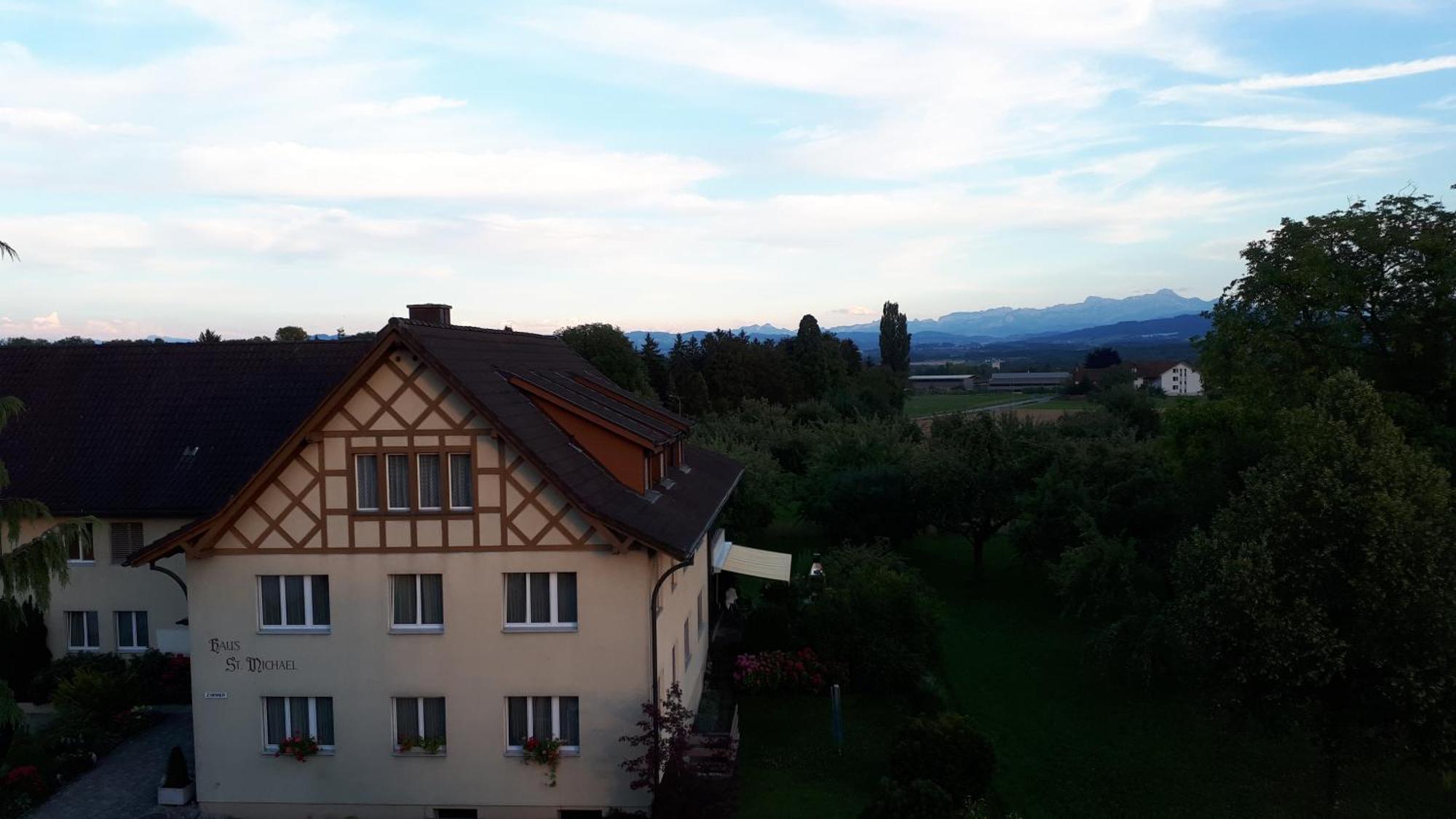 Haus St.Michael Hotell Dozwil Exteriör bild