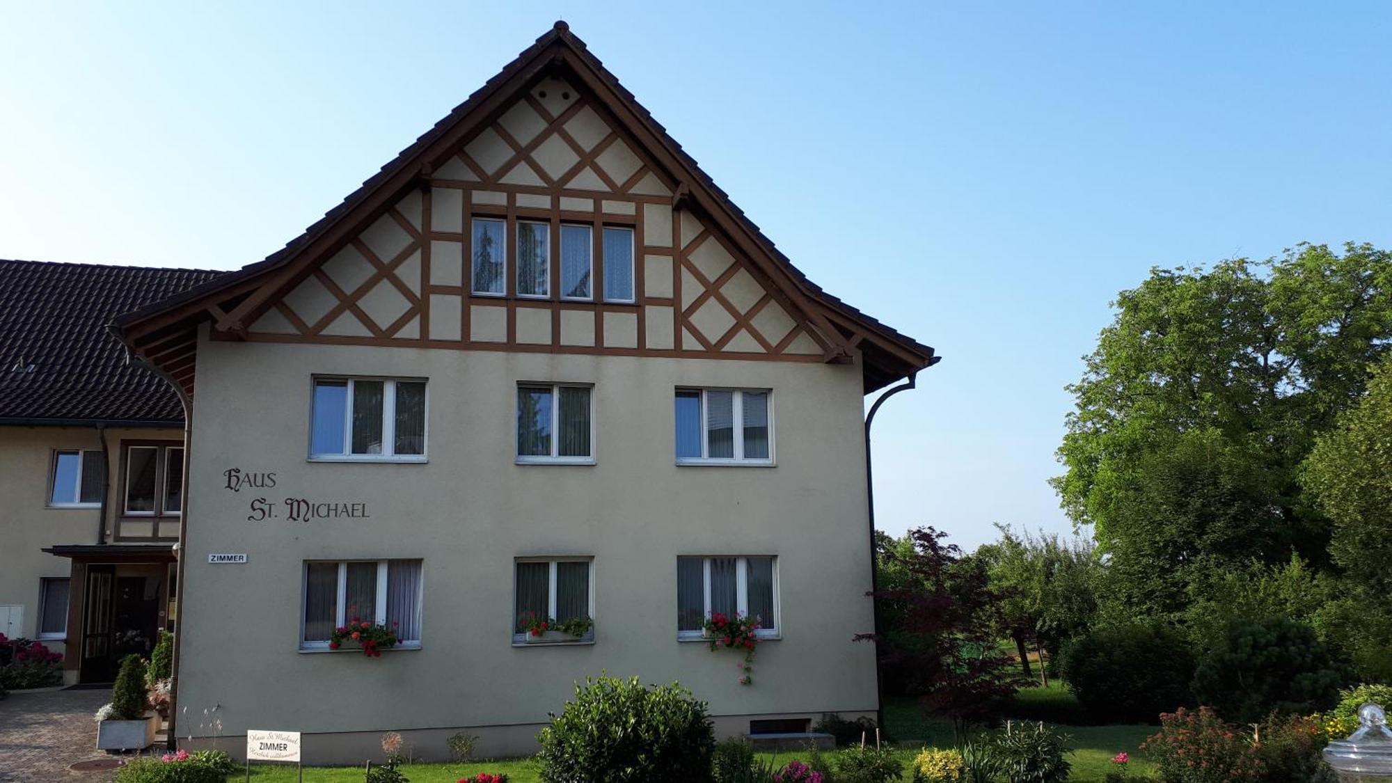 Haus St.Michael Hotell Dozwil Exteriör bild