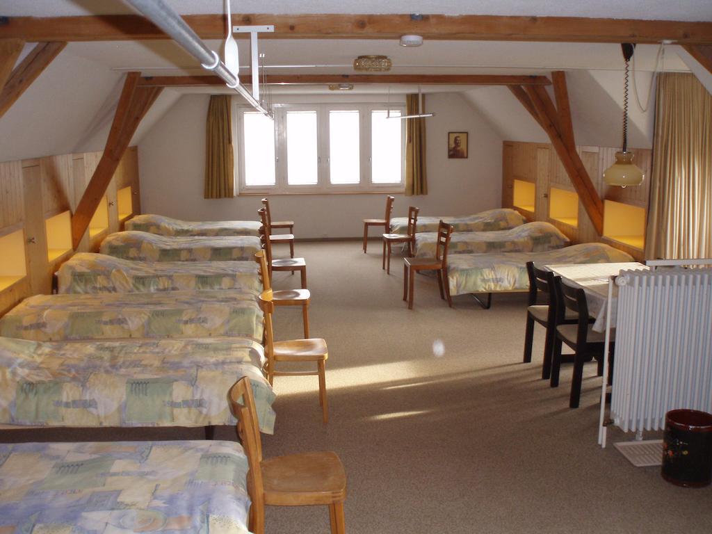 Haus St.Michael Hotell Dozwil Rum bild
